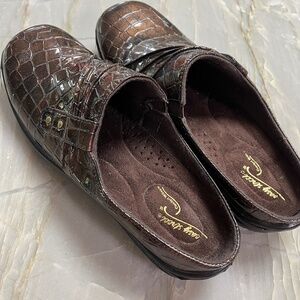 Easy Street Copper Brown Metallic Textured Clog Mules, Size 8